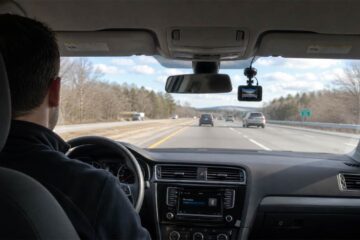 dashcam montata su parabrezza